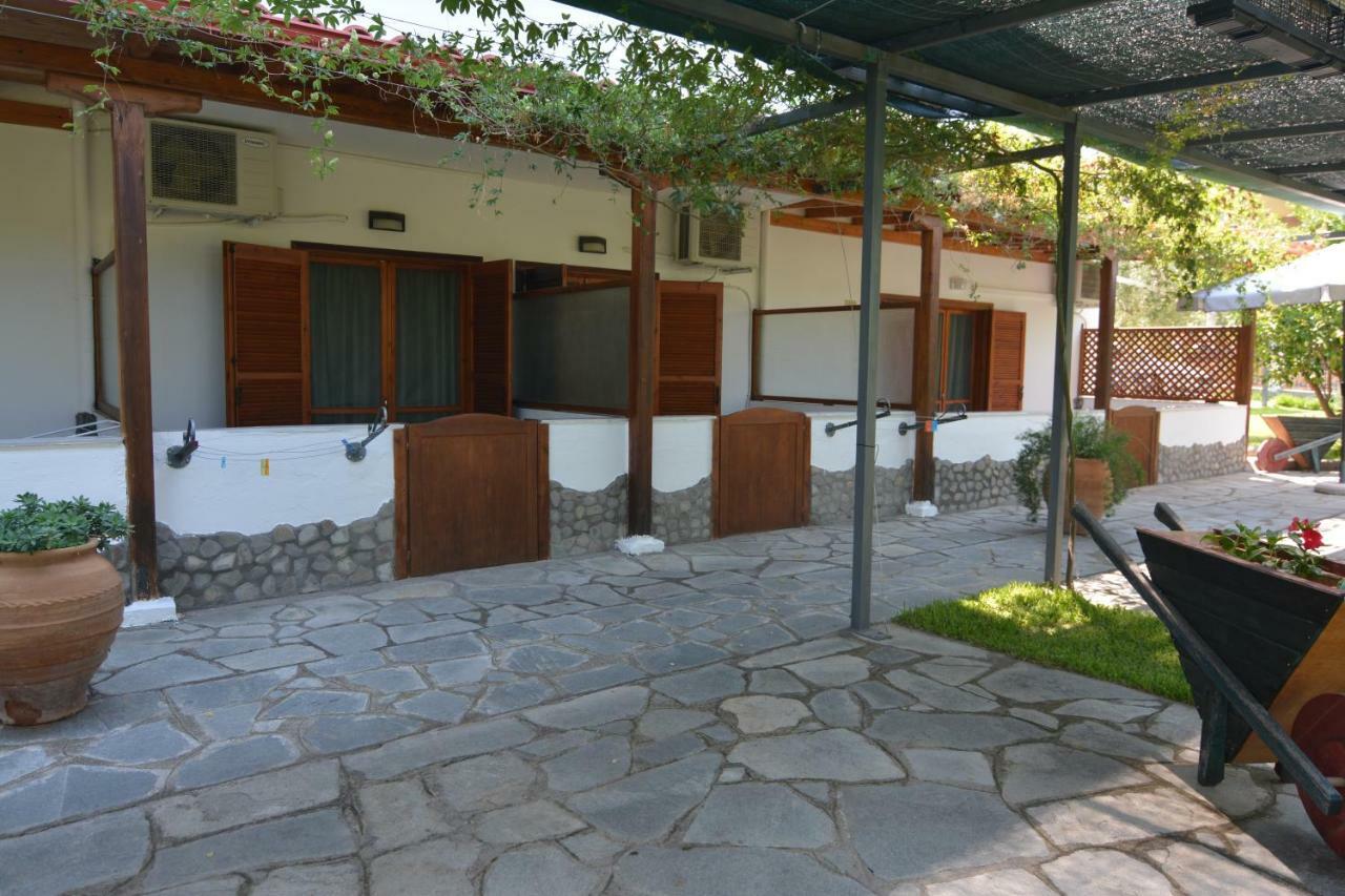 Fantasia Studios And Apartments Neos Marmaras Exterior photo